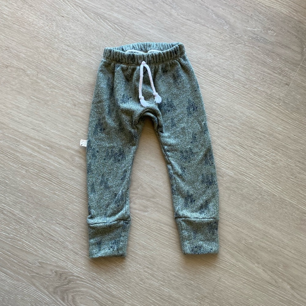 Childhoods gusset jogger trees on olive pants 2t